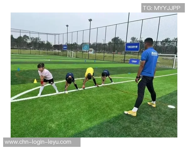 惠州少儿足球培训助力孩子成长培养团队精神与运动能力